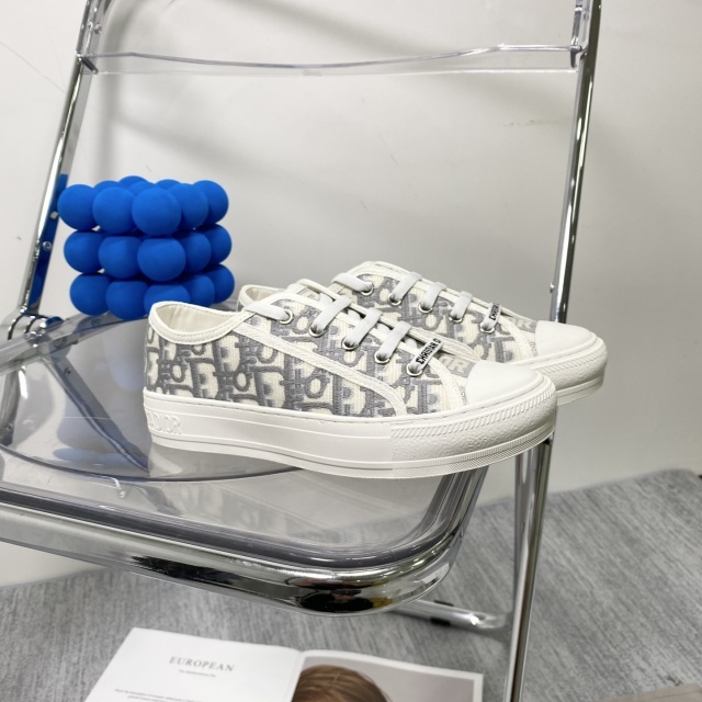 Streetwear Fashion Women Luxury Sneakers