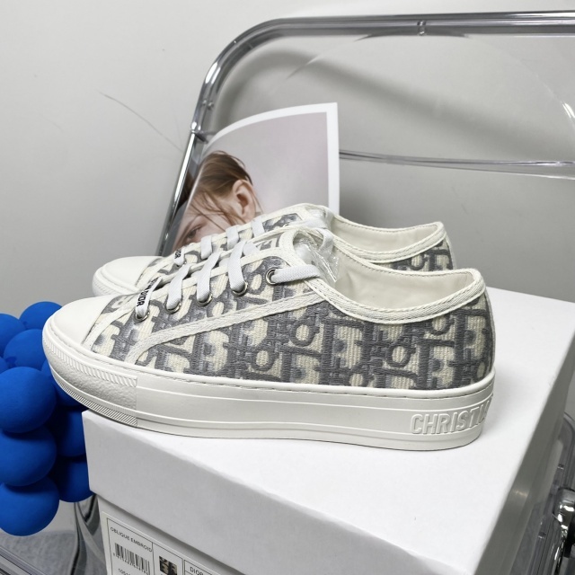 Streetwear Fashion Women Luxury Sneakers