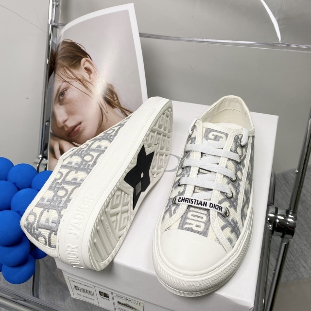 Streetwear Fashion Women Luxury Sneakers