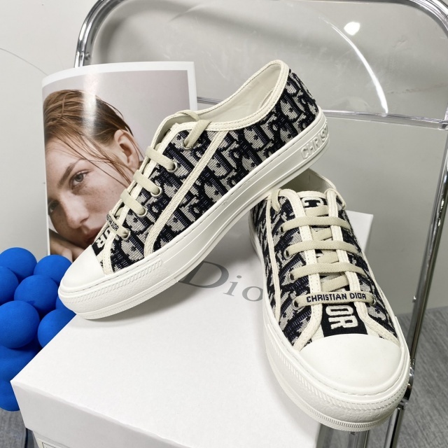 Streetwear Fashion Women Luxury Sneakers