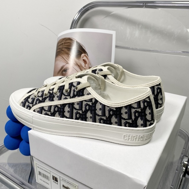 Streetwear Fashion Women Luxury Sneakers