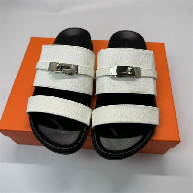 Luxury Fashion Hollow Out Men Slipper
