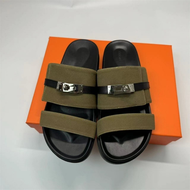 Luxury Fashion Hollow Out Men Slipper