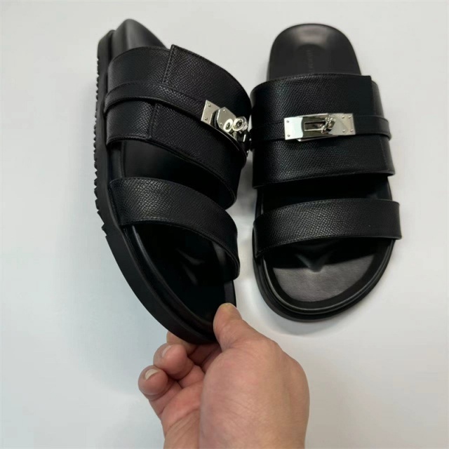 Luxury Fashion Hollow Out Men Slipper