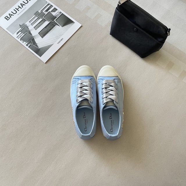 Lace-Up Smooth Comfort Women Sneakers