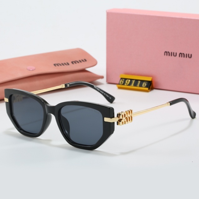 Full Frame Vintage Style Luxury Glasses