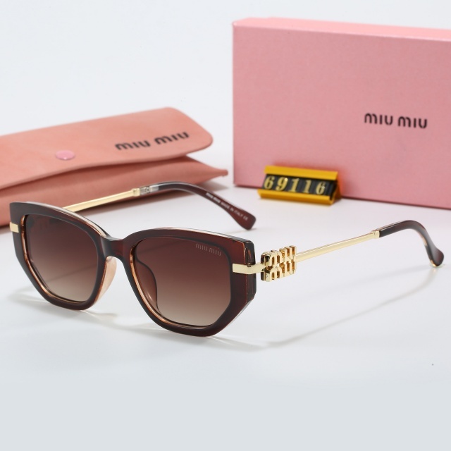 Full Frame Vintage Style Luxury Glasses