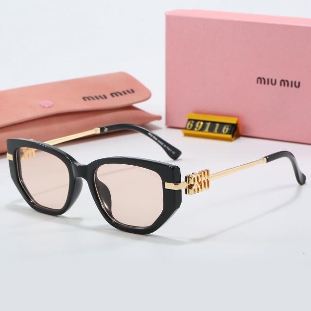 Full Frame Vintage Style Luxury Glasses
