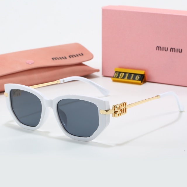 Full Frame Vintage Style Luxury Glasses