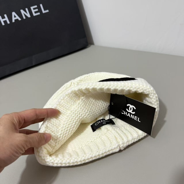 Fashion Embroidery Knit Unisex Winter Hats