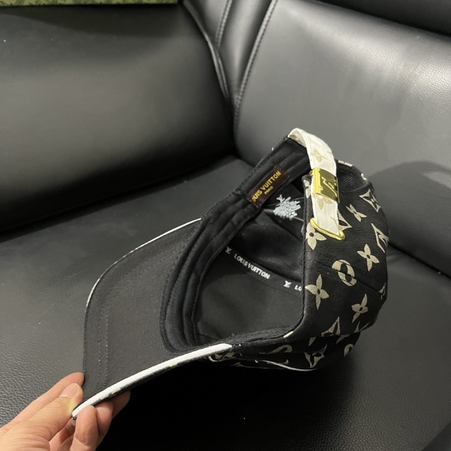 Luxury Fashion Embroidery Unisex Baseball Caps