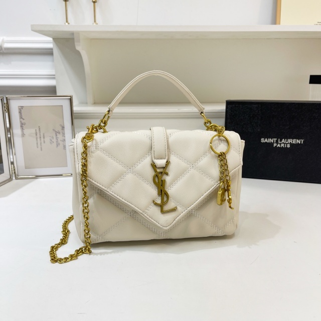 Metal Logo Luxury Leather Women Purses
