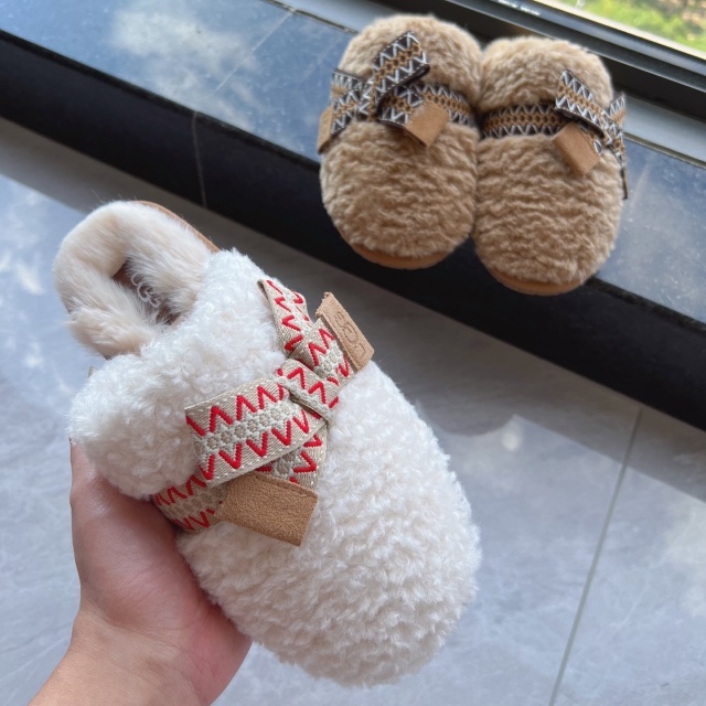 Luxury Fashion Design Women Furry Slides
