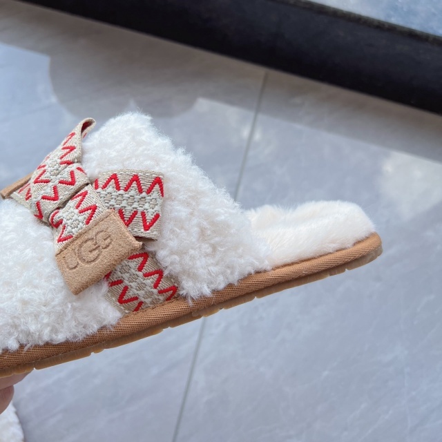 Luxury Fashion Design Women Furry Slides