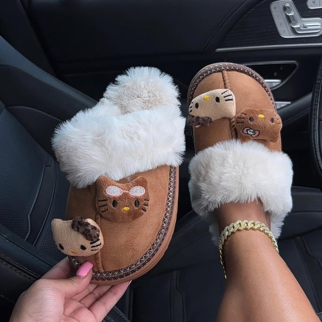 Hello-kitty Fur Slippers