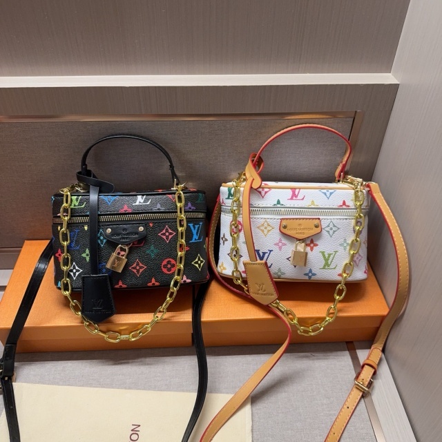 Luxury Fashion Classic Female Makeup Bags
