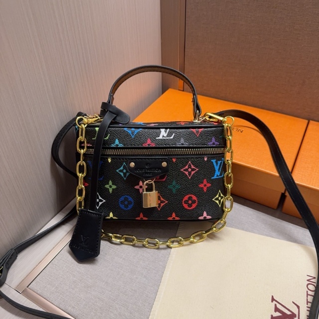 Luxury Fashion Classic Female Makeup Bags