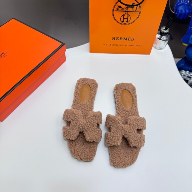 Luxury Fashion Women Plus Size Furry Slides