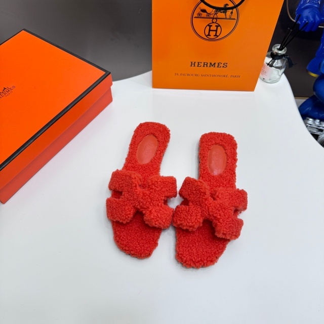 Luxury Fashion Women Plus Size Furry Slides