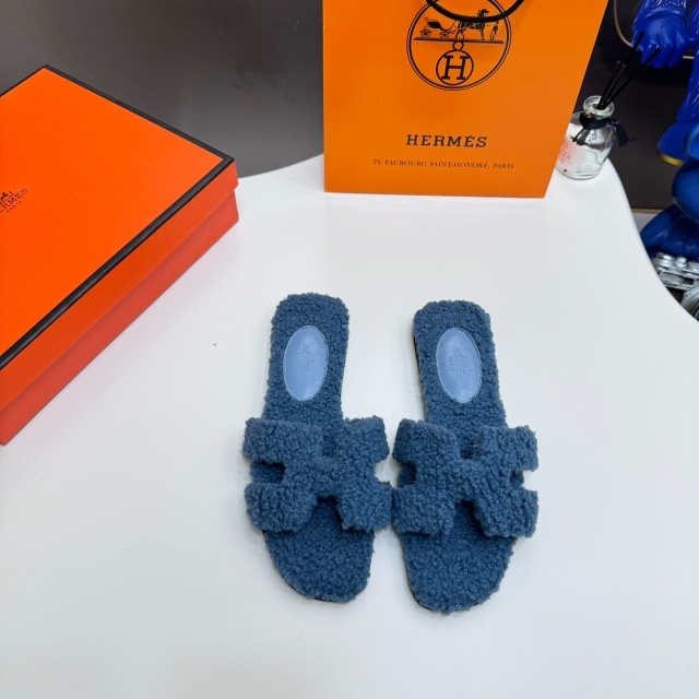Luxury Fashion Women Plus Size Furry Slides