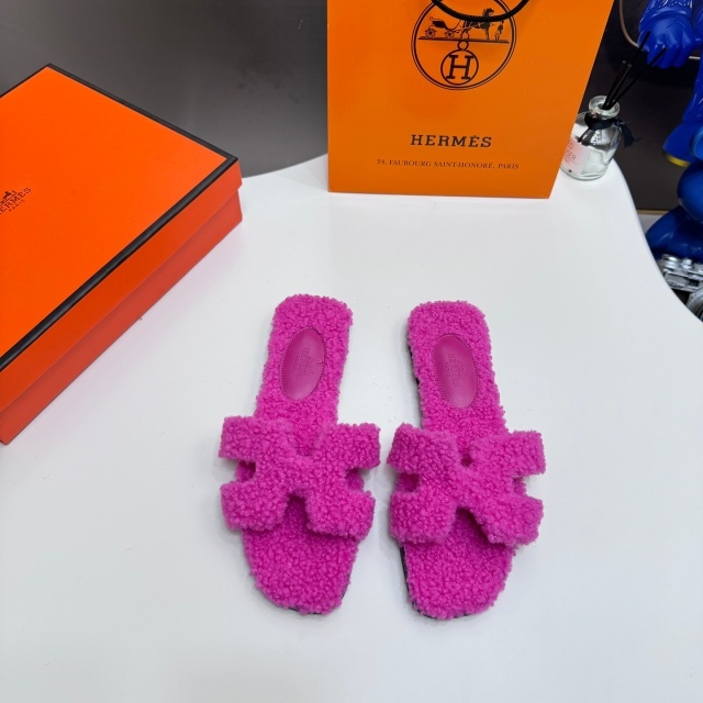 Luxury Fashion Women Plus Size Furry Slides
