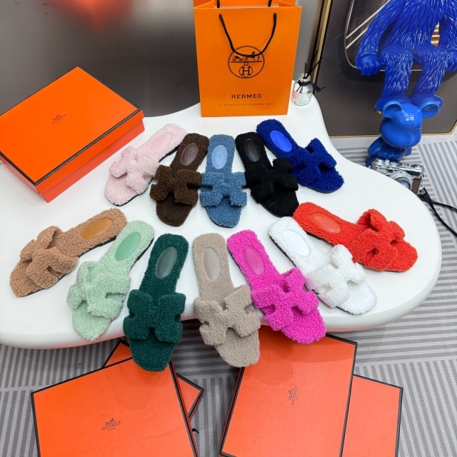Luxury Fashion Women Plus Size Furry Slides