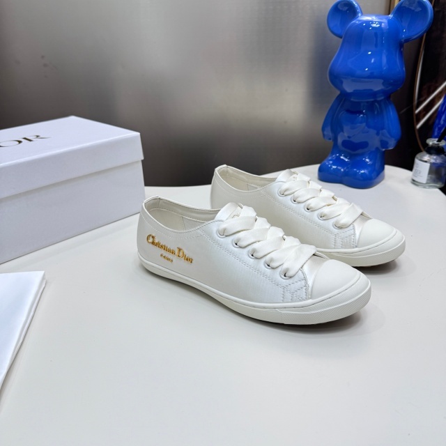 Luxury Lace-Up Women Casual Canvas Shoes