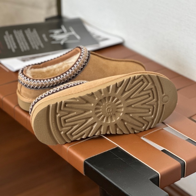 Luxury Fashion Unisex Furry Shoes