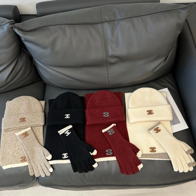 Colorblock Knitting Beanie Hats Scarf Gloves Set