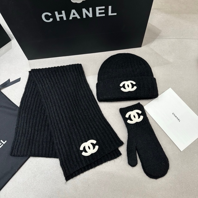 Fashion Design Knitting Hats Scarf Gloves Set 3 Pieces