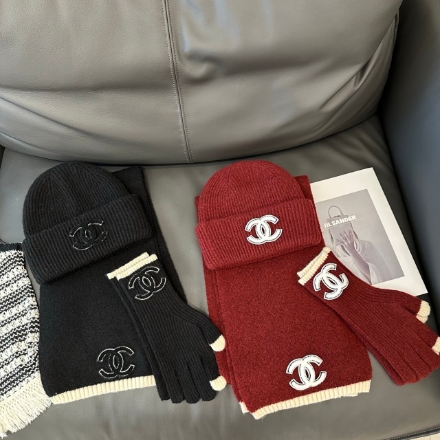 Fashion Logo Design Knitting Beanie Hats Scarf Gloves Set