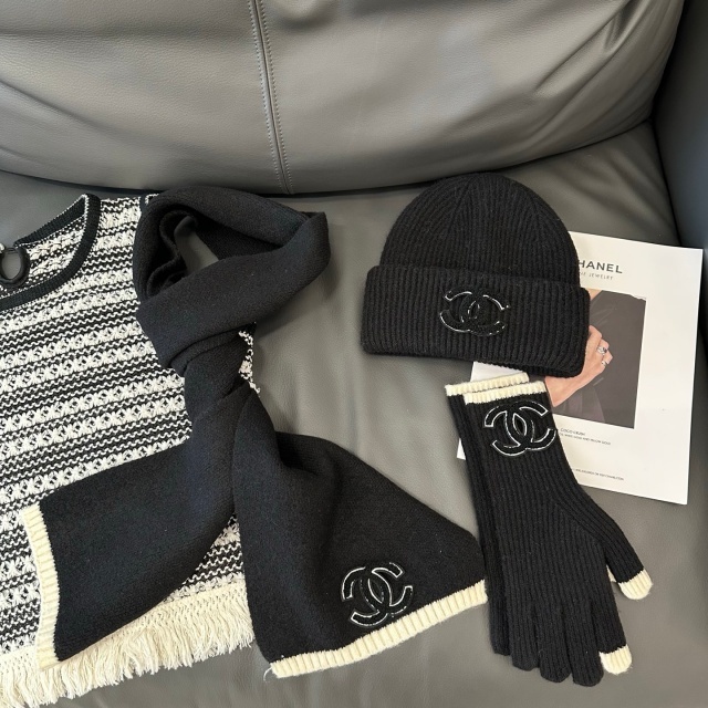 Fashion Logo Design Knitting Beanie Hats Scarf Gloves Set