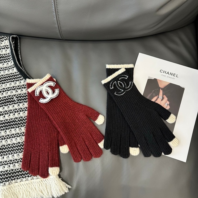 Fashion Logo Design Knitting Beanie Hats Scarf Gloves Set