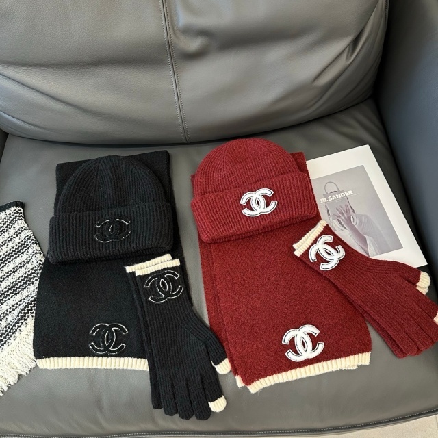 Fashion Logo Design Knitting Beanie Hats Scarf Gloves Set