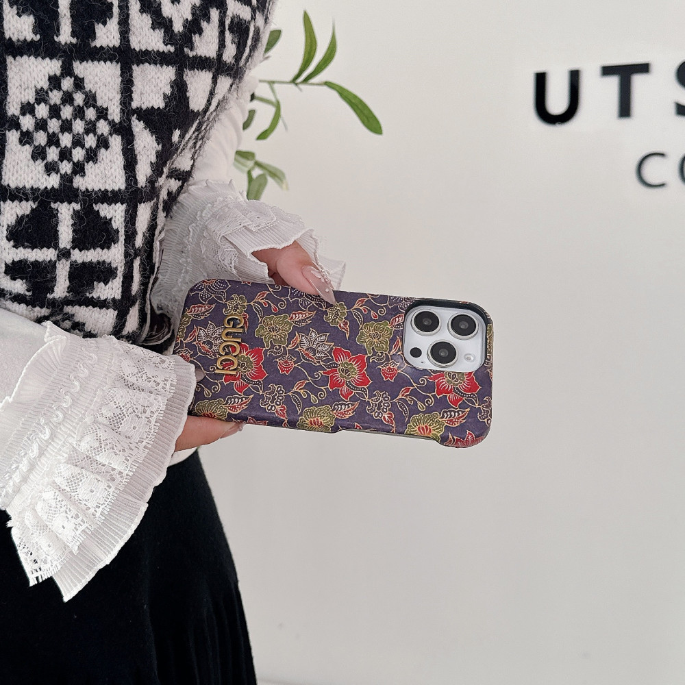 Fashion Metal Logo Vintage Leather Phone Cases