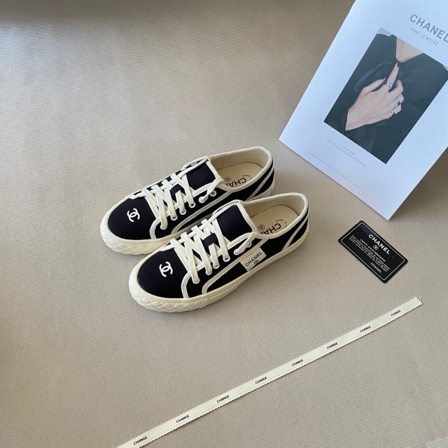 Fashion Lace-Up Women Canvas Shoes