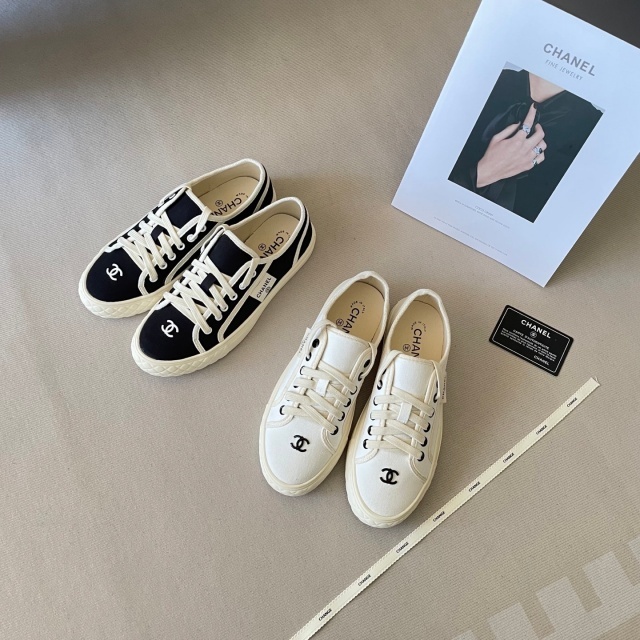Fashion Lace-Up Women Canvas Shoes