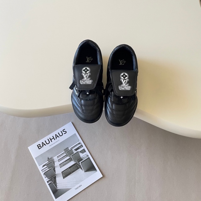 Fashion Leather Unisex Soccer Shoes Casual Shoes
