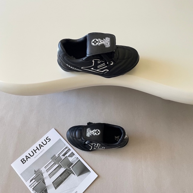 Fashion Leather Unisex Soccer Shoes Casual Shoes