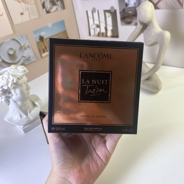 The Night Treasure Black Vanilla Perfume