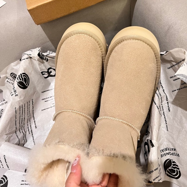 Thick-Soled Winter Furry Snow Boots