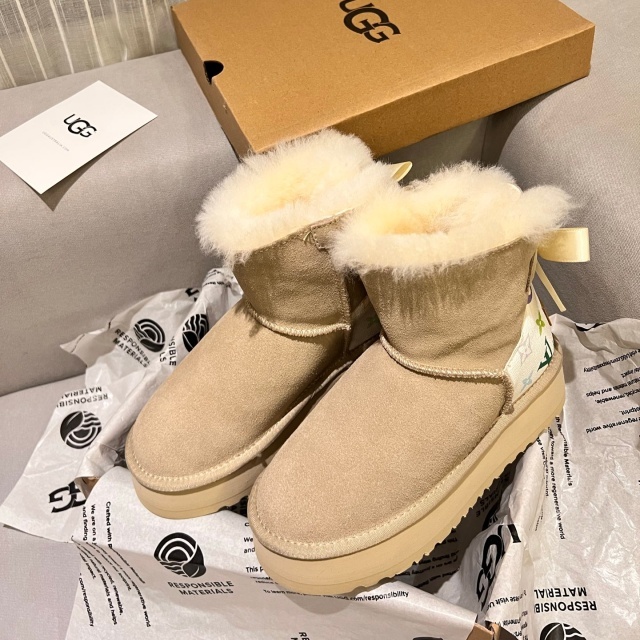Thick-Soled Winter Furry Snow Boots