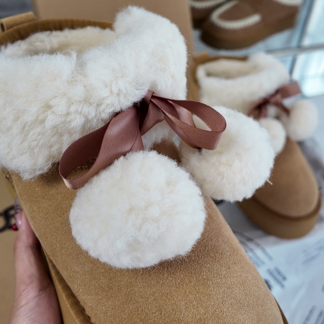 Winter Fashion Thick-Soled Wool Furry Boots