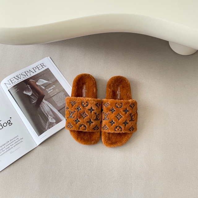 Luxury Fashion Women Furry Slipper