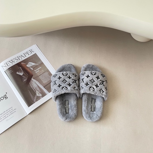 Luxury Fashion Women Furry Slipper
