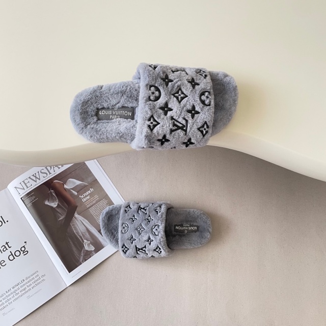 Luxury Fashion Women Furry Slipper