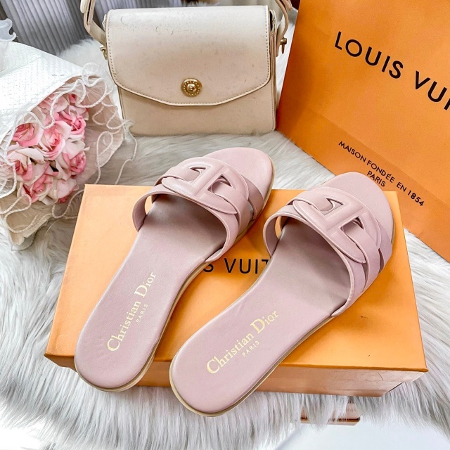 Luxury Fashion Hollow Out Women Casual Slipper