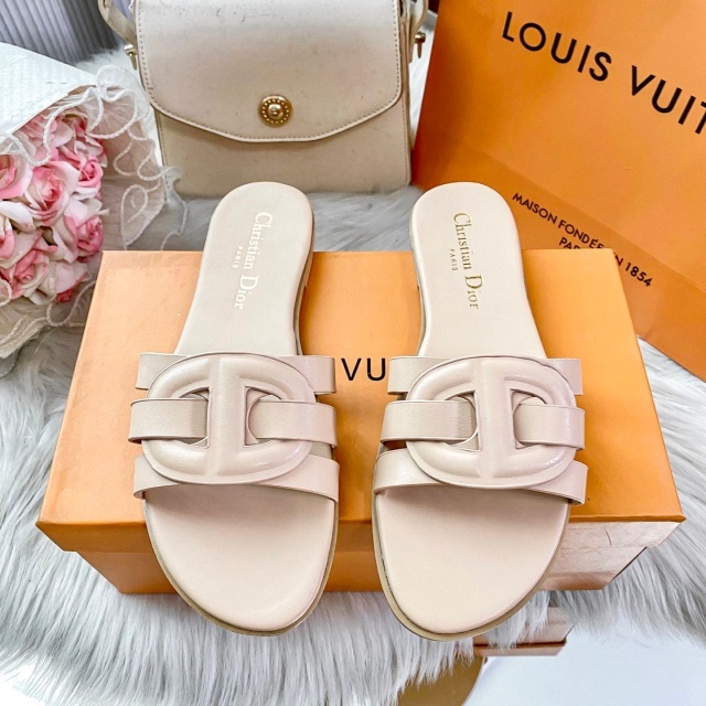Luxury Fashion Hollow Out Women Casual Slipper