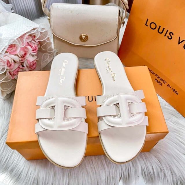 Luxury Fashion Hollow Out Women Casual Slipper