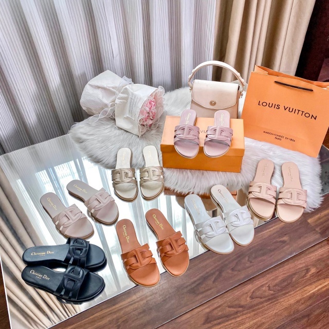 Luxury Fashion Hollow Out Women Casual Slipper